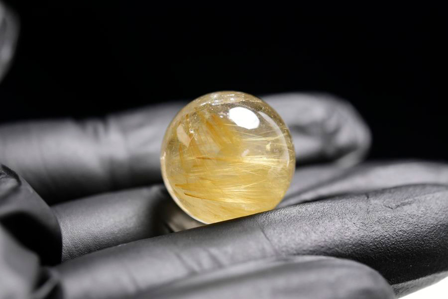 ゴールドルチル　ルチルクォーツ　金針水晶　丸玉　穴なし　金運　財運　スフィア　天然石　パワーストーン