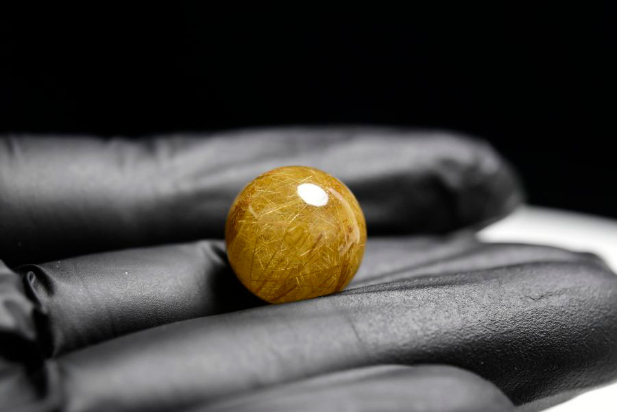 ゴールドルチル　ルチルクォーツ　金針水晶　丸玉　穴なし　金運　財運　スフィア　天然石　パワーストーン