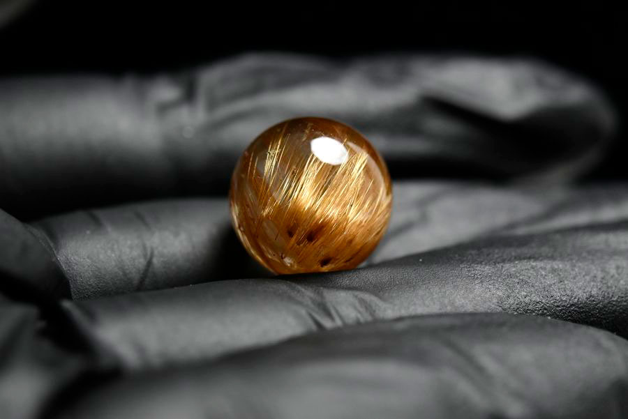 ゴールドルチル　ルチルクォーツ　金針水晶　丸玉　穴なし　金運　財運　スフィア　天然石　パワーストーン