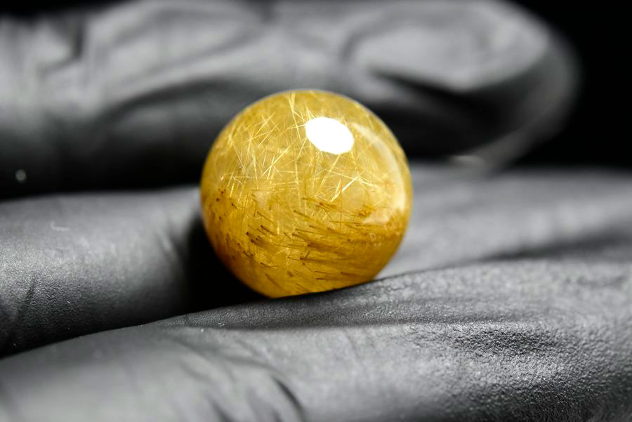 ゴールドルチル　ルチルクォーツ　金針水晶　丸玉　穴なし　金運　財運　スフィア　天然石　パワーストーン