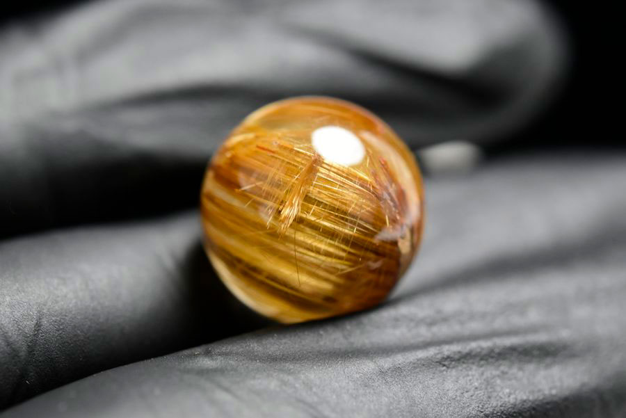 ゴールドルチル　ルチルクォーツ　金針水晶　丸玉　穴なし　金運　財運　スフィア　天然石　パワーストーン