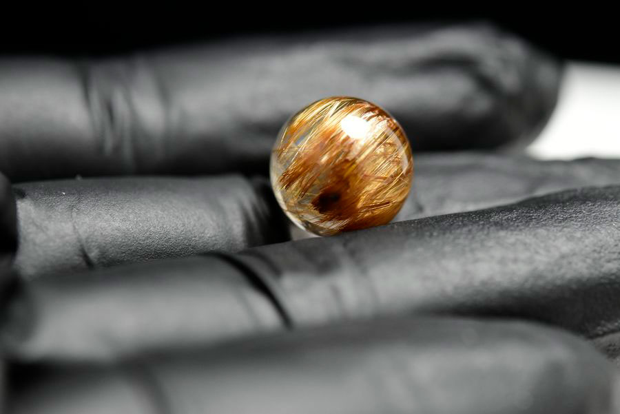 ゴールドルチル　ルチルクォーツ　金針水晶　丸玉　穴なし　金運　財運　スフィア　天然石　パワーストーン