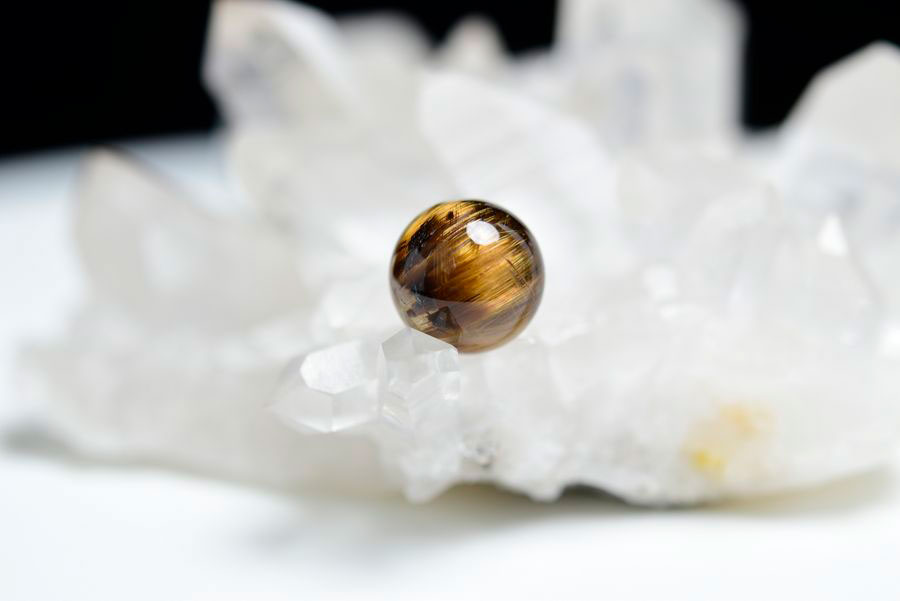 ゴールドルチル　ルチルクォーツ　金針水晶　丸玉　穴なし　金運　財運　スフィア　天然石　パワーストーン