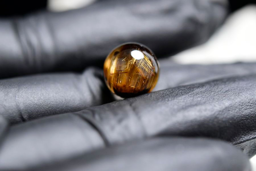 ゴールドルチル　ルチルクォーツ　金針水晶　丸玉　穴なし　金運　財運　スフィア　天然石　パワーストーン