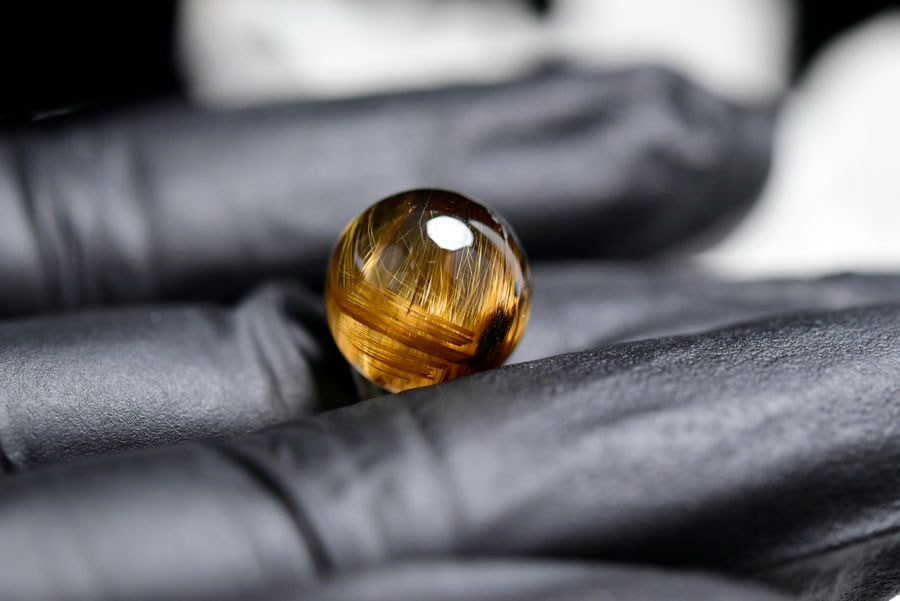 ゴールドルチル　ルチルクォーツ　金針水晶　丸玉　穴なし　金運　財運　スフィア　天然石　パワーストーン