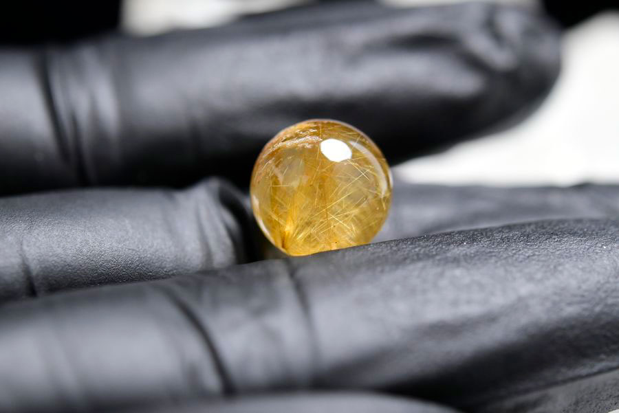 ゴールドルチル　ルチルクォーツ　金針水晶　丸玉　穴なし　金運　財運　スフィア　天然石　パワーストーン
