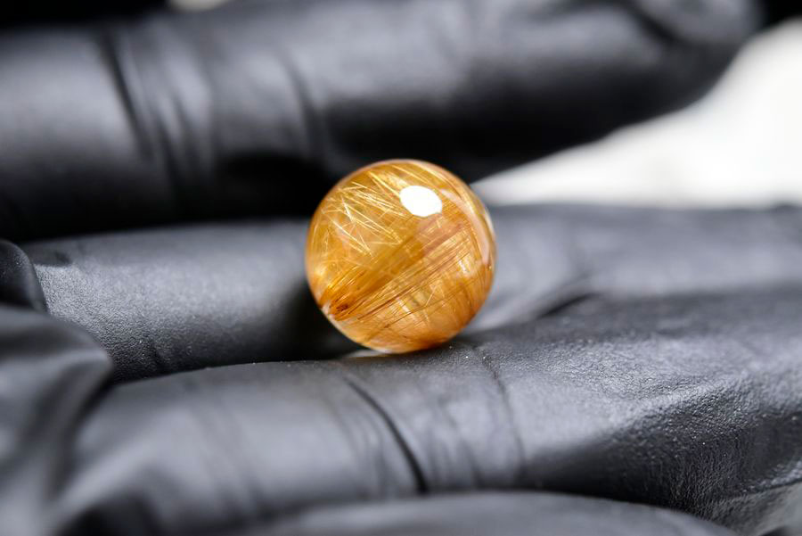 ゴールドルチル　ルチルクォーツ　金針水晶　丸玉　穴なし　金運　財運　スフィア　天然石　パワーストーン