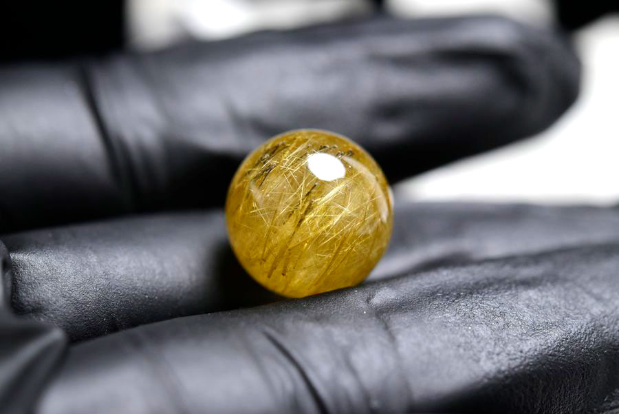 ゴールドルチル　ルチルクォーツ　金針水晶　丸玉　穴なし　金運　財運　スフィア　天然石　パワーストーン