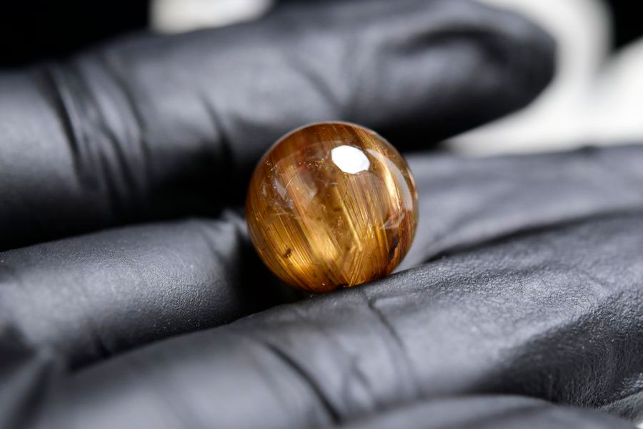 ゴールドルチル　ルチルクォーツ　金針水晶　丸玉　穴なし　金運　財運　スフィア　天然石　パワーストーン