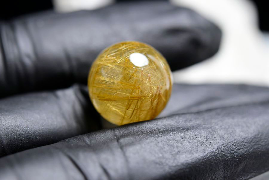 ゴールドルチル　ルチルクォーツ　金針水晶　丸玉　穴なし　金運　財運　スフィア　天然石　パワーストーン