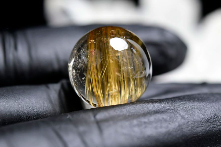 ゴールドルチル　ルチルクォーツ　金針水晶　丸玉　穴なし　金運　財運　スフィア　天然石　パワーストーン
