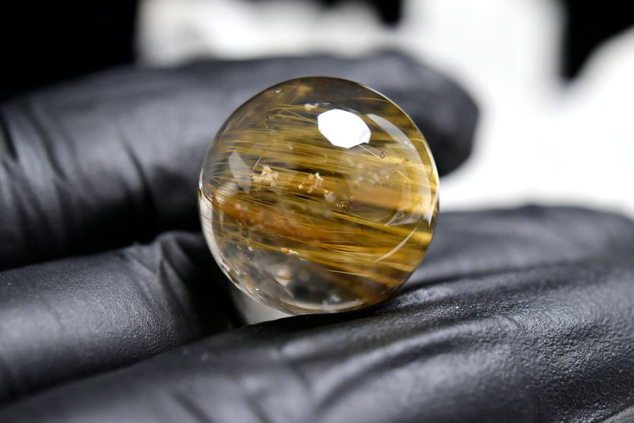 ゴールドルチル　ルチルクォーツ　金針水晶　丸玉　穴なし　金運　財運　スフィア　天然石　パワーストーン