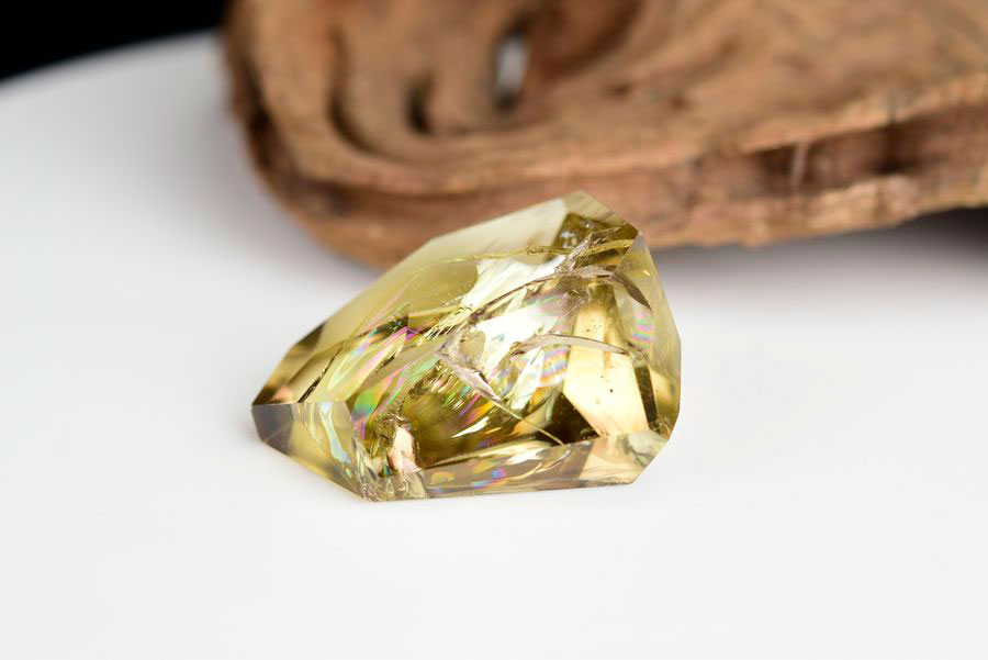 レインボーシトリン　虹入り　黄水晶　ダブルポイント　両剣　DT　天然石　パワーストーン