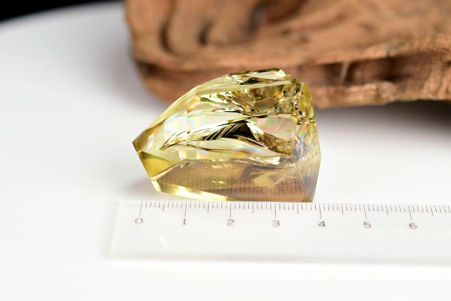 レインボーシトリン　虹入り　黄水晶　ダブルポイント　両剣　DT　天然石　パワーストーン