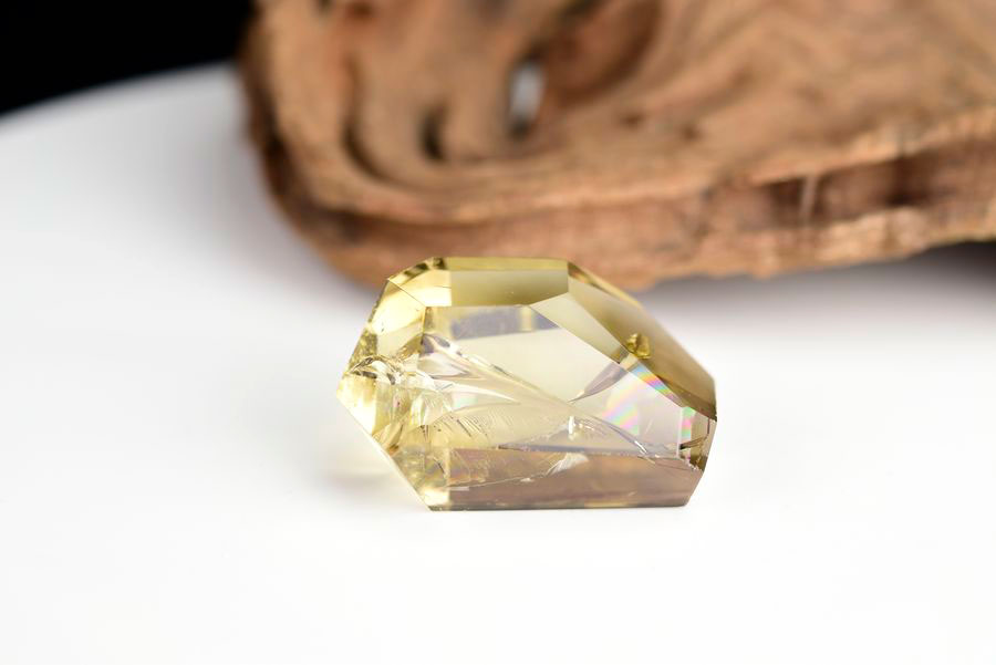 レインボーシトリン　虹入り　黄水晶　ダブルポイント　両剣　DT　天然石　パワーストーン