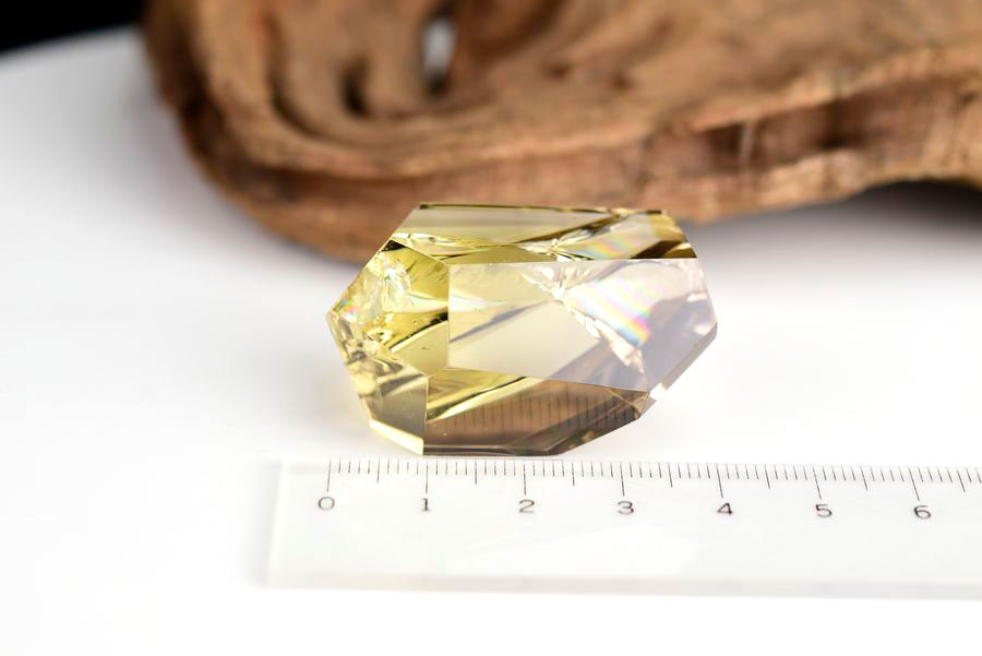 レインボーシトリン　虹入り　黄水晶　ダブルポイント　両剣　DT　天然石　パワーストーン