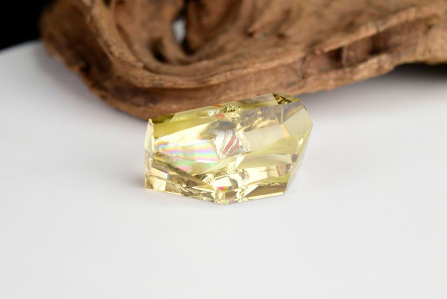 レインボーシトリン　虹入り　黄水晶　ダブルポイント　両剣　DT　天然石　パワーストーン
