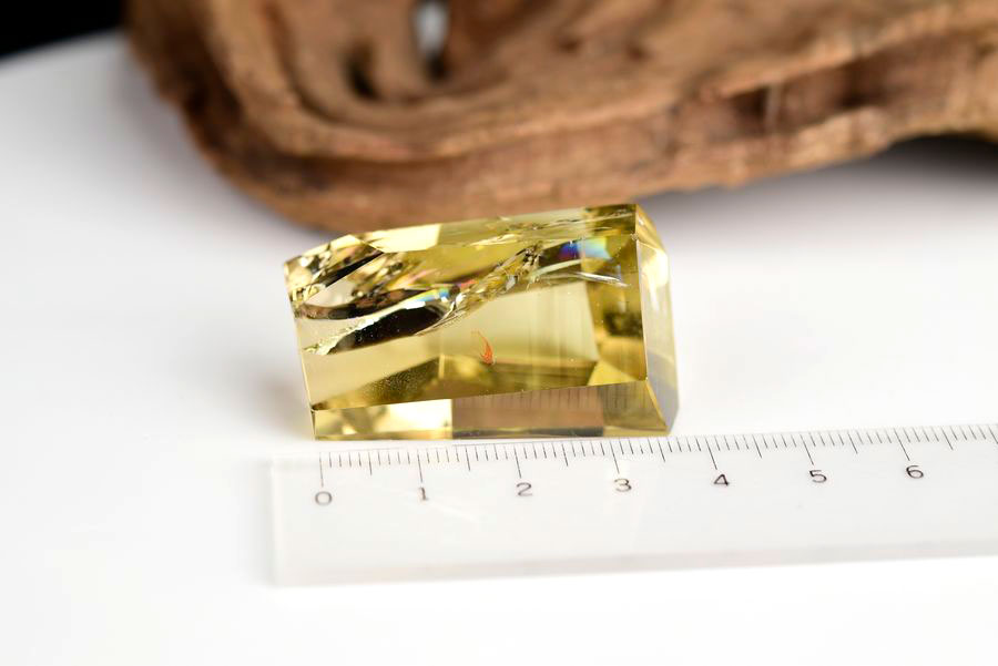 レインボーシトリン　虹入り　黄水晶　ダブルポイント　両剣　DT　天然石　パワーストーン