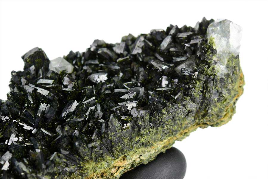 トルコ　ハッカリ産　エピソードクォーツ　Epidote with Quartz　緑簾石　水晶　クラスター　原石　鉱物