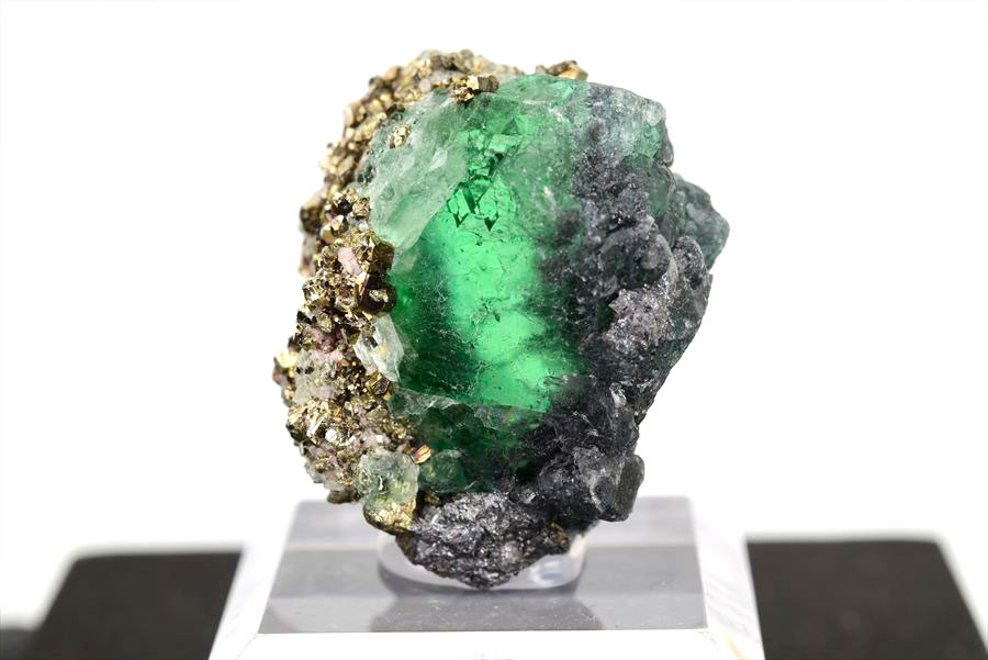 ペルー ミルポ鉱山　フローライト パイライト 共生 蛍光 鉱物 蛍石 黄鉄鉱 Milpo Peru fluorite pyrite