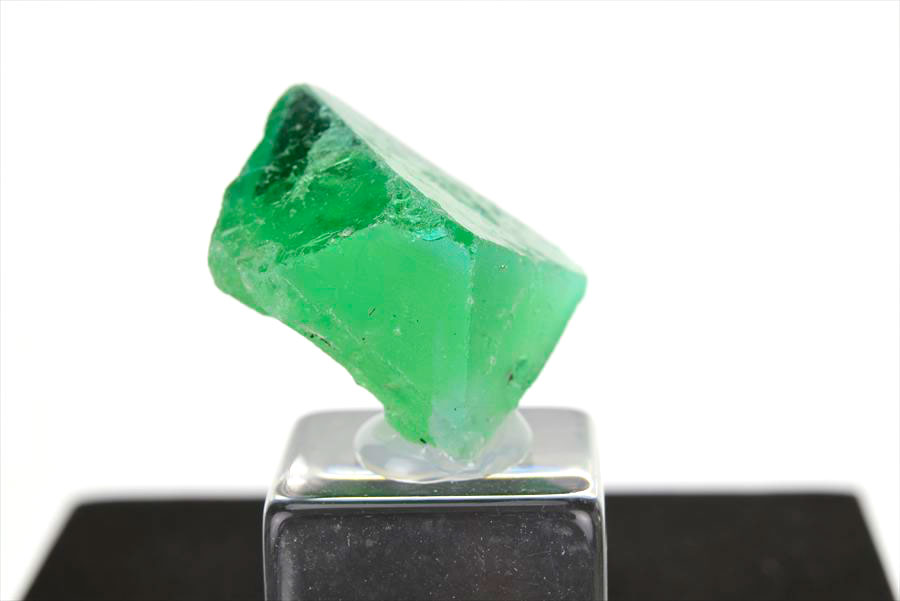 蛍光 フローライト｜ペルー産｜Milpo Mine, Atacocha｜蛍石｜鉱物標本