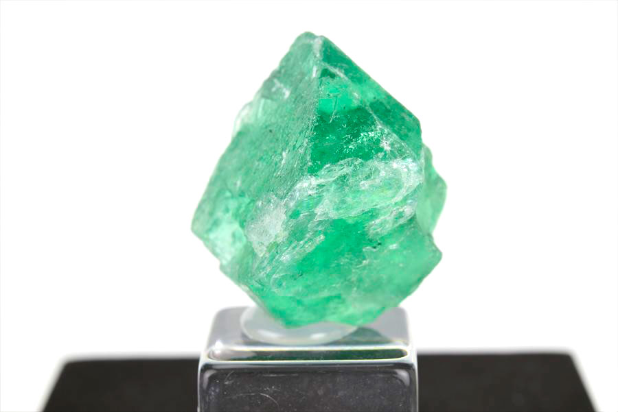 ペルー ミルポ鉱山　フローライト パイライト 共生 蛍光 鉱物 蛍石 黄鉄鉱 Milpo Peru fluorite pyrite