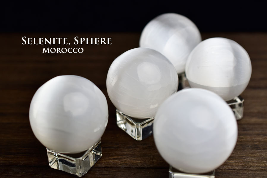 セレナイト　透石膏　丸玉　スフィア　置物　selenite 天然石　パワーストーン