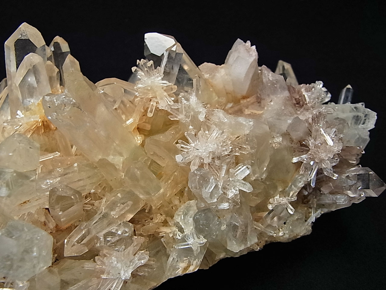 ヒマラヤ産水晶 水晶クラスター　重さ3.0kg ヒマラヤ産水晶 水晶クラスター 重さ3.0kg