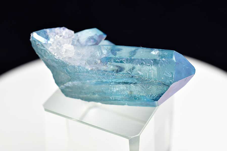 アクアオーラ　蒸着水晶　クラスター　原石　水晶結晶　オーロラクォーツ　天然石　パワーストーン