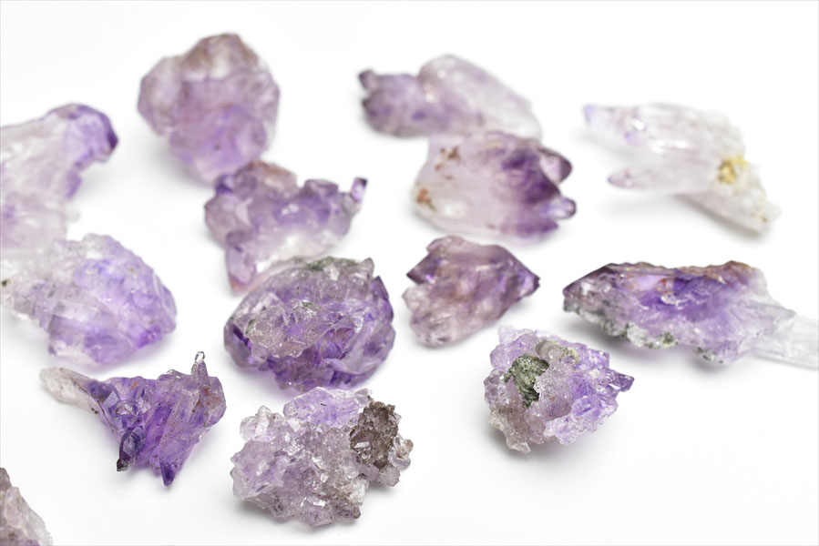 アメジスト　紫水晶　カルール産　アメジストエレスチャル　セプタークォーツ　ミニクラスター　結晶　原石　天然石　パワーストーン
