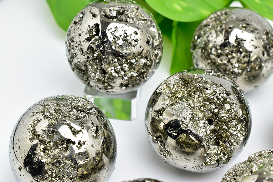 ペルー産　ワンサラ　パイライト　原石　クラスター　丸玉　置物　黄鉄鉱　Huanzala Pyrite　天然石　パワーストーン