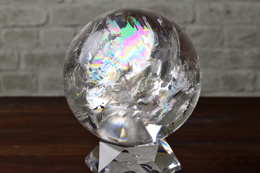 天然水晶 丸玉 置物 クリスタル 虹入り インテリア ブラジル パワーストーン