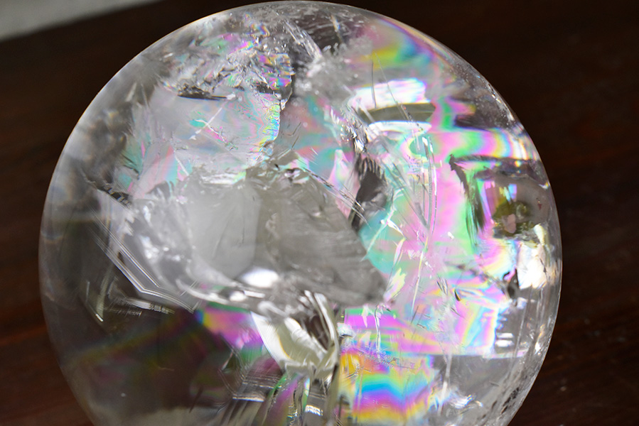 天然水晶 丸玉 置物 クリスタル 虹入り インテリア ブラジル パワーストーン