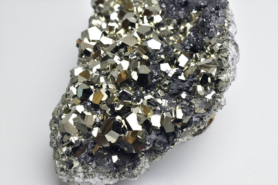 ペルー産　ラクラカンチャ　パイライト　原石　クラスター　パイリトヘドロン　黄鉄鉱　Racracancha  Pyritohedron Pyrite　天然石　パワーストーン