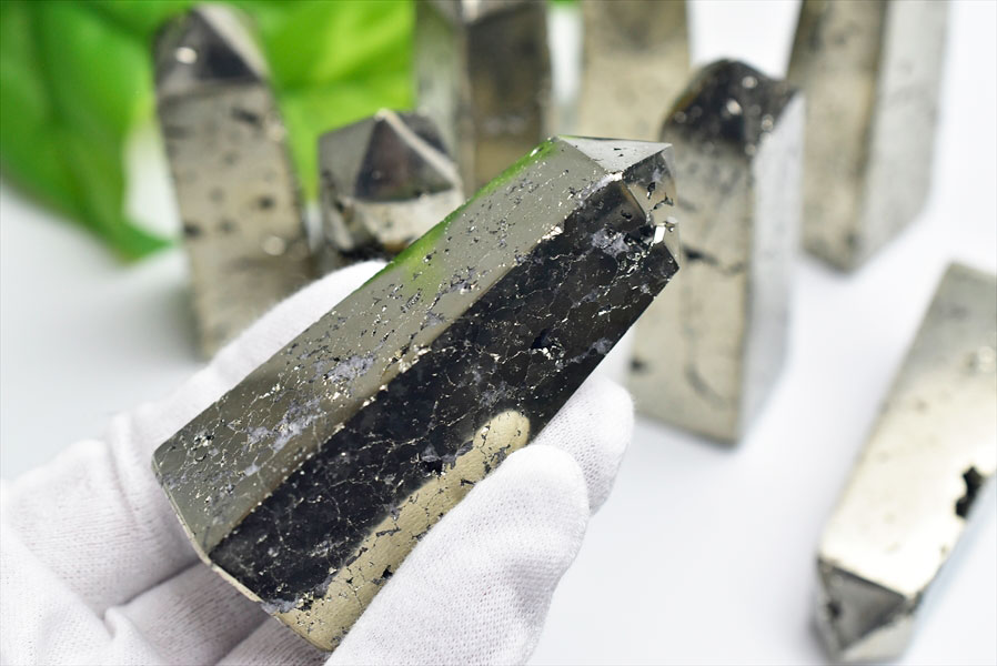 パイライト　黄鉄鉱　オベリスク　ポイント　pyrite　obelisk　ワンサラ鉱山　天然石　パワーストーン