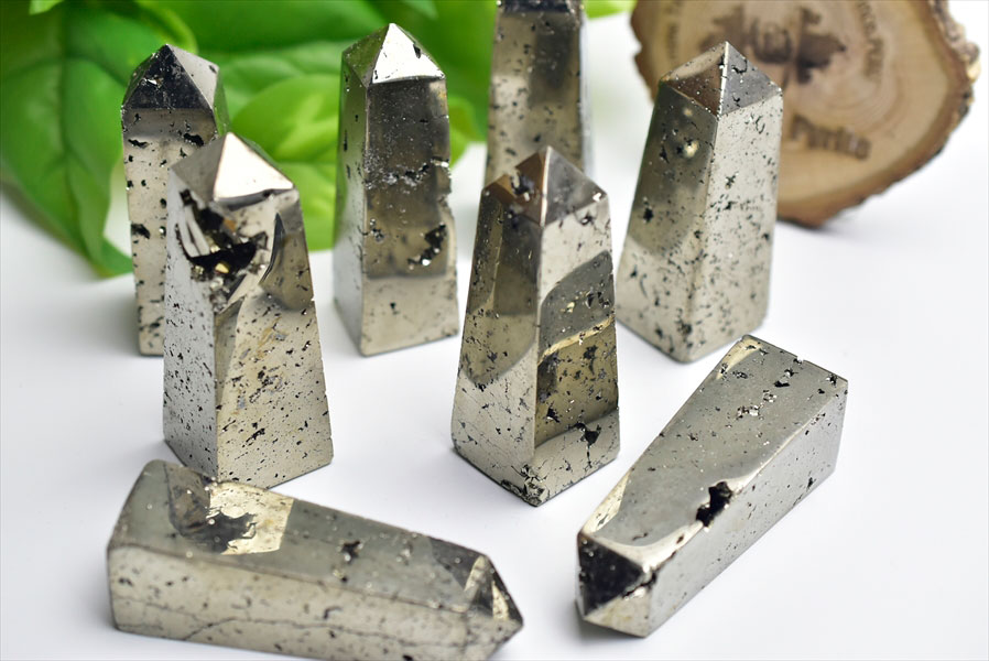 パイライト　黄鉄鉱　オベリスク　ポイント　pyrite　obelisk　ワンサラ鉱山　天然石　パワーストーン