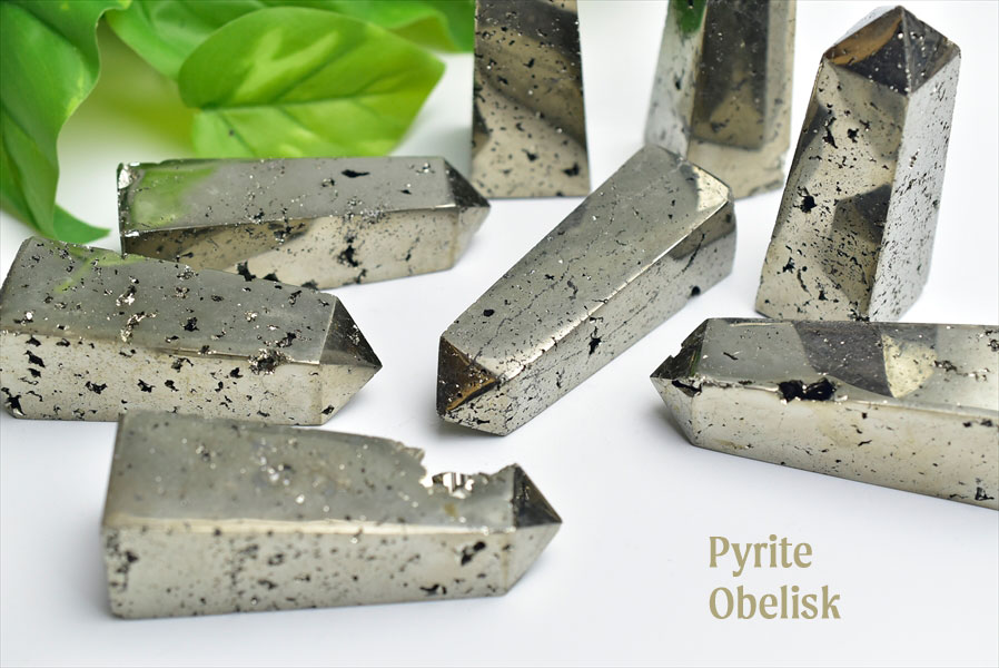 パイライト　黄鉄鉱　オベリスク　ポイント　pyrite　obelisk　ワンサラ鉱山　天然石　パワーストーン