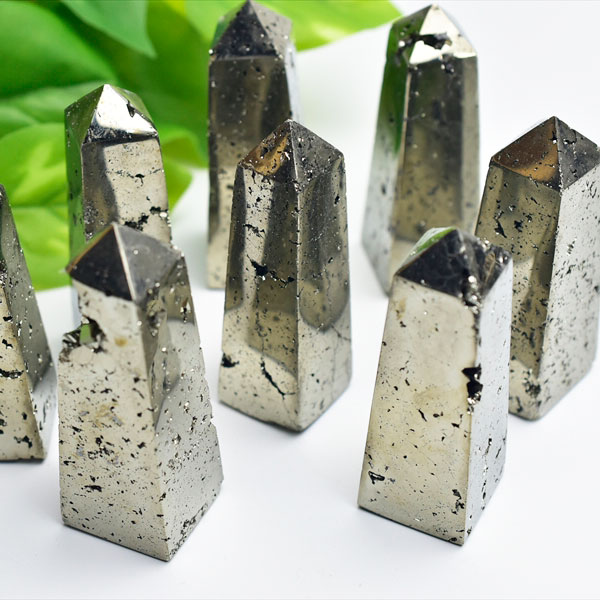 パイライト　黄鉄鉱　オベリスク　ポイント　pyrite　obelisk　ワンサラ鉱山　天然石　パワーストーン