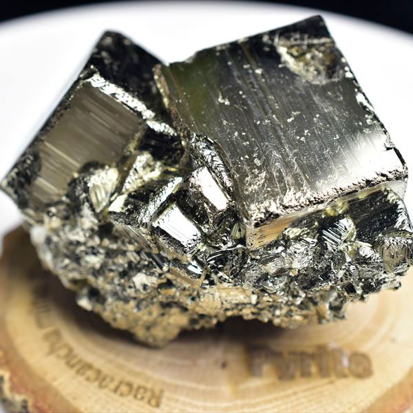 ペルー産　ラクラカンチャ　パイライト　原石　クラスター　黄鉄鉱　 Racracancha　Pyrite　天然石　パワーストーン