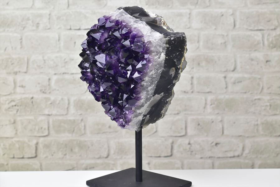 アメジスト　紫水晶　クラスター　原石　ウルグアイ産アメジスト　アルティガス　Artigas Uruguay　インテリア　浄化　置物　メタルベース　天然石　パワーストーン