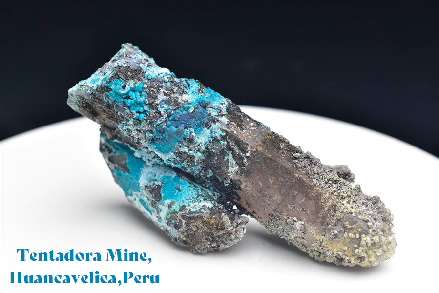 クリソコラクォーツ　クリソコラオンクォーツ　ペルー　ワンカベリカ　テンタドラ鉱山　テンタドーラ鉱山　Peru Huancavelica Tentadora Mine　chrysocolla with quartz　新産鉱物　粒状結晶