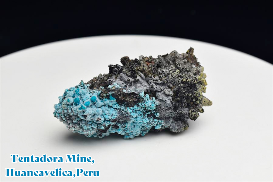 クリソコラクォーツ　クリソコラオンクォーツ　ペルー　ワンカベリカ　テンタドラ鉱山　テンタドーラ鉱山　Peru Huancavelica Tentadora Mine　chrysocolla with quartz　新産鉱物　粒状結晶