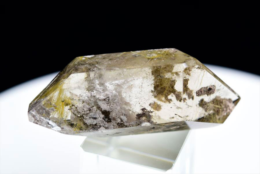 ゴールドルチル　ルチルクォーツ　タイチンルチル　金針水晶　原石　置物　タンブル　磨き石　ラフカット　不定形　天然石　パワーストーン