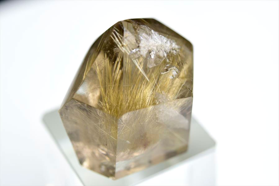 ゴールドルチル　ルチルクォーツ　タイチンルチル　金針水晶　原石　置物　タンブル　磨き石　ラフカット　不定形　天然石　パワーストーン