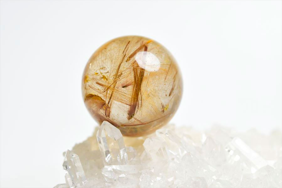 ルチルクォーツ５２ミリ丸玉　大玉　金運　透明度　抜群　勝負運 ルチルクォーツ52ミリ丸玉 大玉 金運 透明度 抜群 勝負運