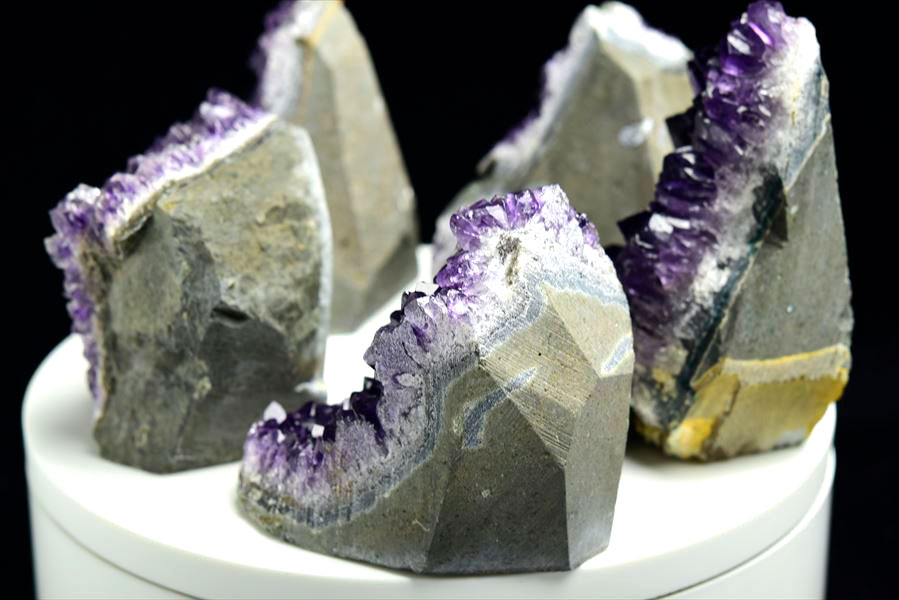 アメジスト　紫水晶　アメジストクラスター　原石　カットベース　ウルグアイ産　インテリア　浄化　置物　結晶　天然石　パワーストーン