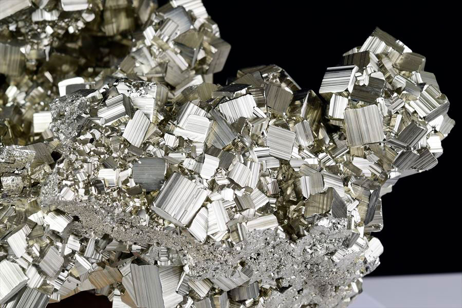 ペルー産　ワンサラ　パイライト　原石　クラスター　特大サイズ　黄鉄鉱　huanzala Pyrite　天然石　パワーストーン