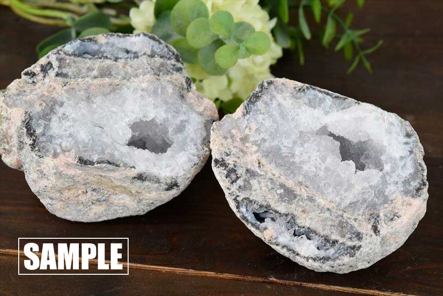 メキシコ・チワワ州　トランカスジオード　Trancas geode　ジオードクラッキング　割れてないジオード　チワワジオード　水晶ジオード　浄化　原石　天然石　パワーストーン