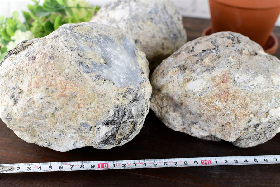 メキシコ・チワワ州　トランカスジオード　Trancas geode　ジオードクラッキング　割れてないジオード　チワワジオード　水晶ジオード　浄化　原石　天然石　パワーストーン