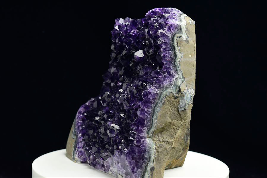 アメジスト　紫水晶　クラスター　原石　ウルグアイ産アメジスト　アルティガス　Artigas Uruguay　インテリア　浄化　置物　カットベース　天然石　パワーストーン